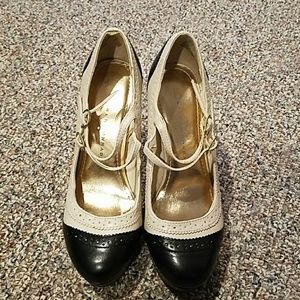 Lauren Conrad Mary Jane Pumps